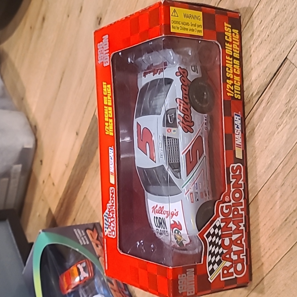 New Racing Champions Kellogg’s Stock Car 1996 Edition #5 1/24 Die Cast